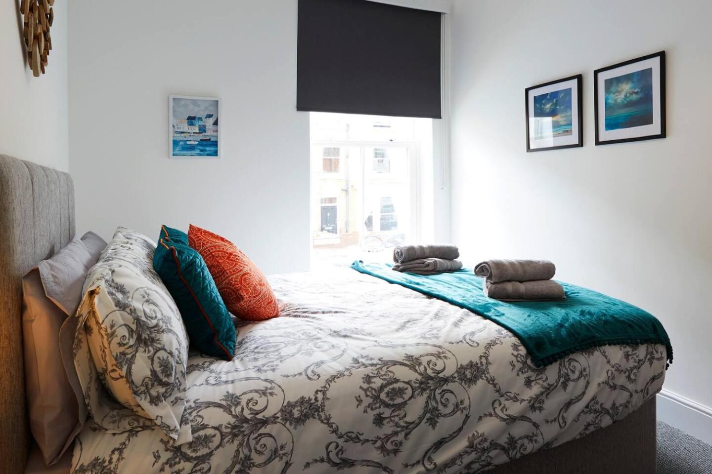 Seascape - Fantastic Location With Sea Views! Scarborough Bagian luar foto